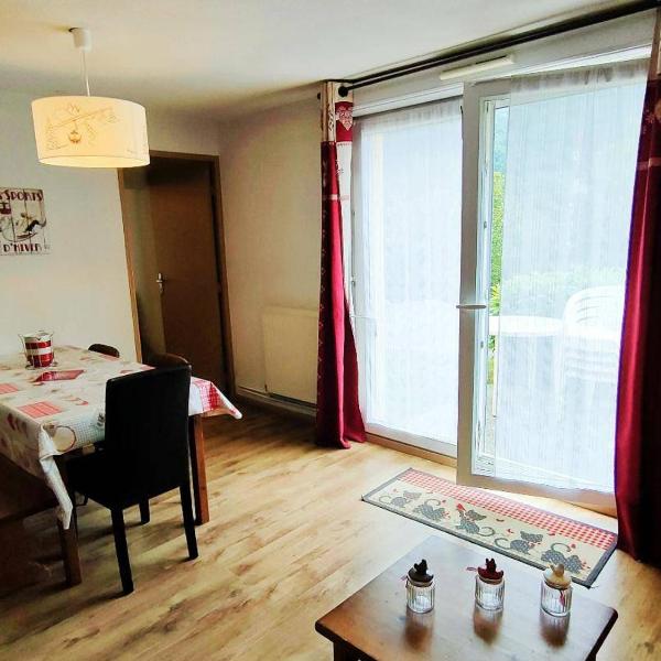 Appartement T2bis à Cauterets, 6 pers, piscine, à 250m des télécabines, parking privé - FR-1-234-182