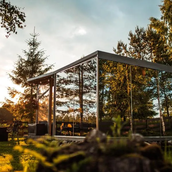 Mirror house, hotel v destinaci Tīnūži
