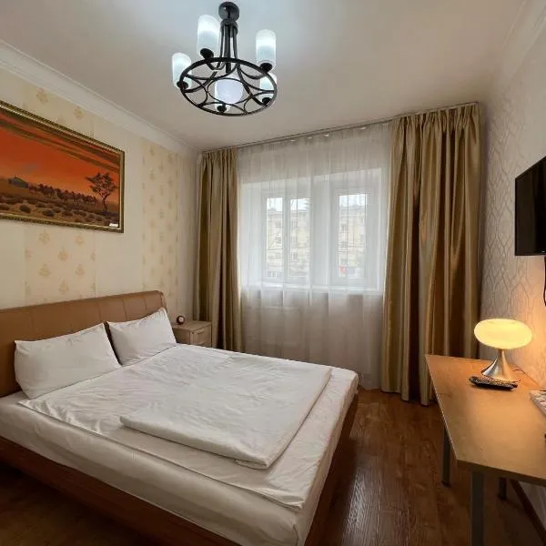 Khongor Guest house & Tours