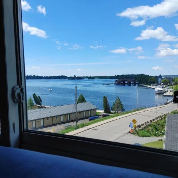 Stonewater Manor B&B, hôtel à Gananoque