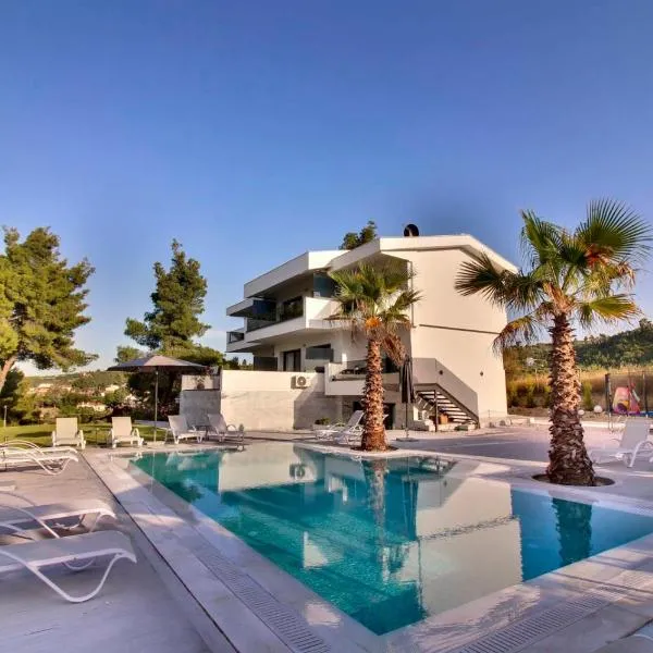 Pine Resort，波利克羅諾的飯店