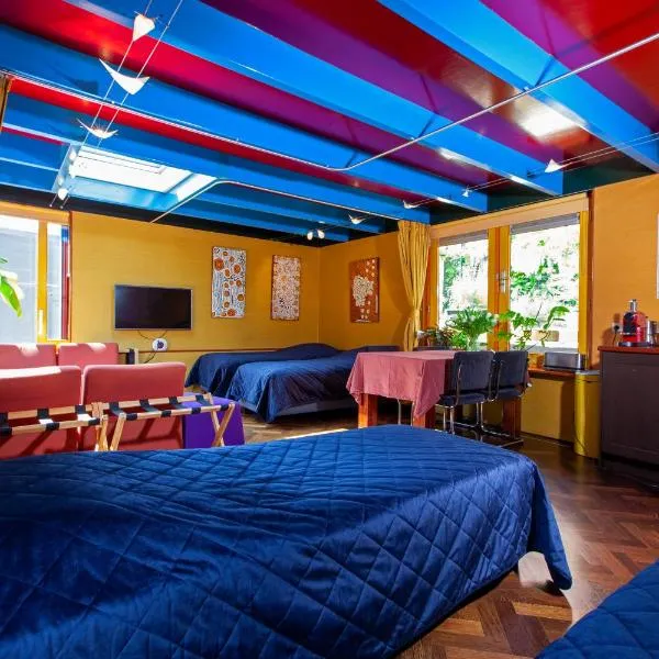 Dreamtime Houseboat, hotel v destinaci Amsterdam