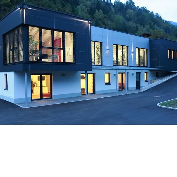 Appartements Dullnig, hotel ve Flattachu