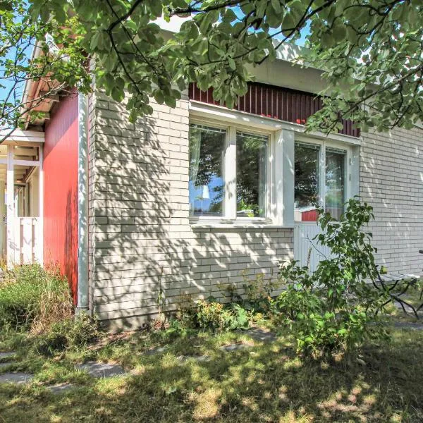 Nice Home In Alnö With Kitchen, hotel en Alnön