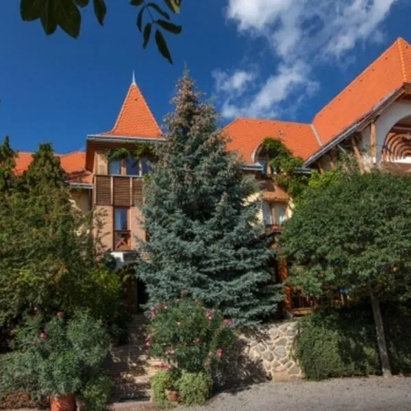 Bagolyvár Panzió, hotel v destinaci Pécs