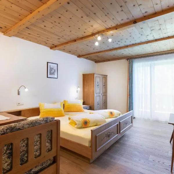 Hotel Chavalatsch, hotell sihtkohas Tubre