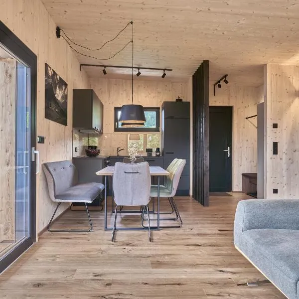 Black Forest Lodges - gehobene Ferienwohnungen mit Privatsaunas,位于图尔菲斯的酒店