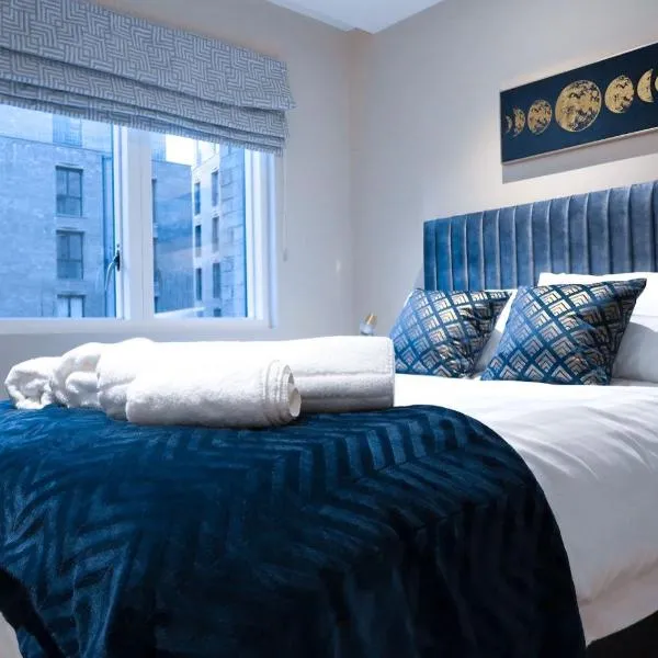 City Centre Luxury studio apartment suite with garden view, hotel in York