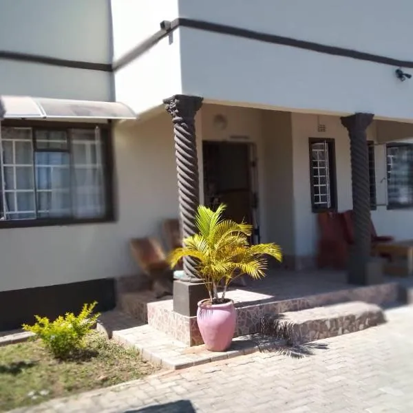 Chiloto Guest House, hotel v destinaci Kasane