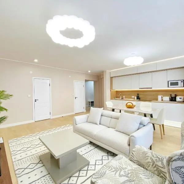 105m2 Central 3 BR new apartment w airport pickup, hotel v destinaci Ulánbátar