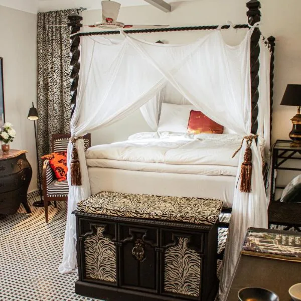 RoofTop Boutique Hotel Adults Only, hotel u gradu 'Serekunda'