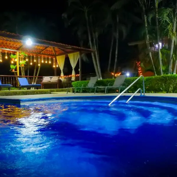 Hotel & Villas Huetares, hotel in Playa Hermosa