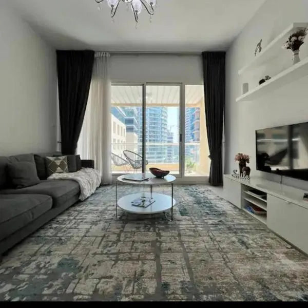Dubai marina sail，位于迪拜的酒店