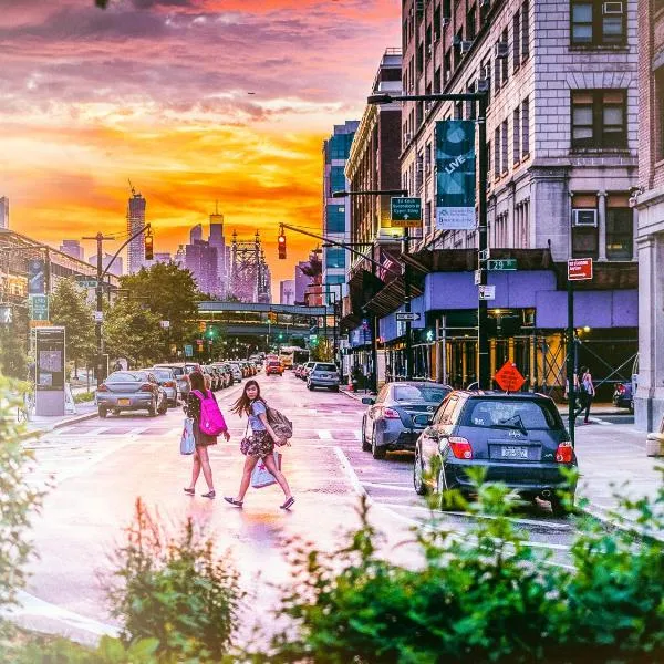 Q4 Hotel and Hostel, hotel in Queens