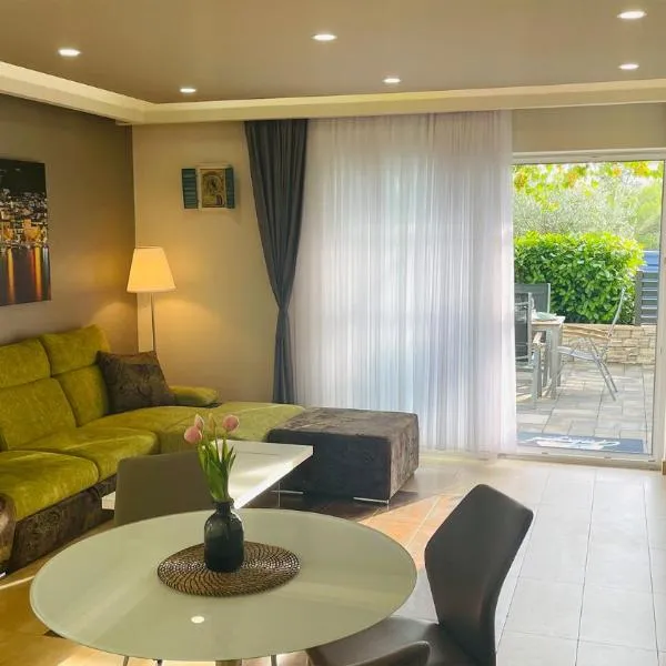 Gabrijel Apartments Makarska 1, hôtel à Makarska