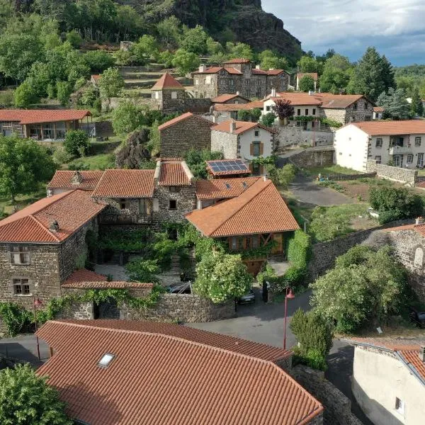 Chambre d'Hôtes et gites du Tapissier, hotel in Polignac