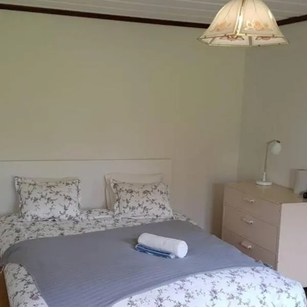 Private Room in Shared House-Close to University and Hospital-2, ξενοδοχείο σε Umeå