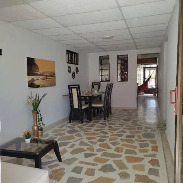 Alojamiento entero, casa amplia, patio, aire, hotel v destinaci Ríohacha