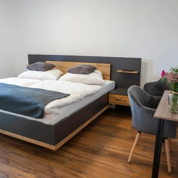 Konrads Pension, hotel in Solms-Oberbiel