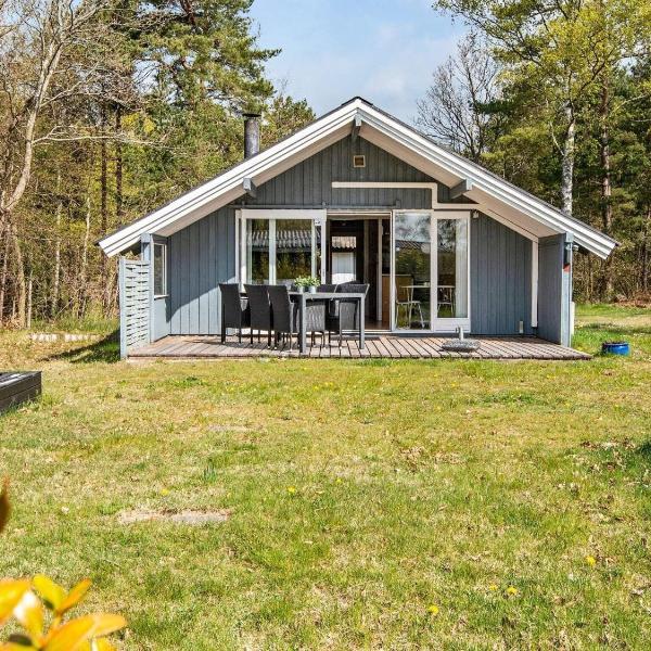 6 person holiday home in Ebeltoft