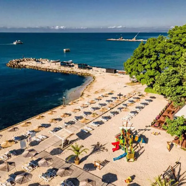 Royal Grand Hotel and Spa - All Inclusive and Free beach accsess, hotel i Kavarna