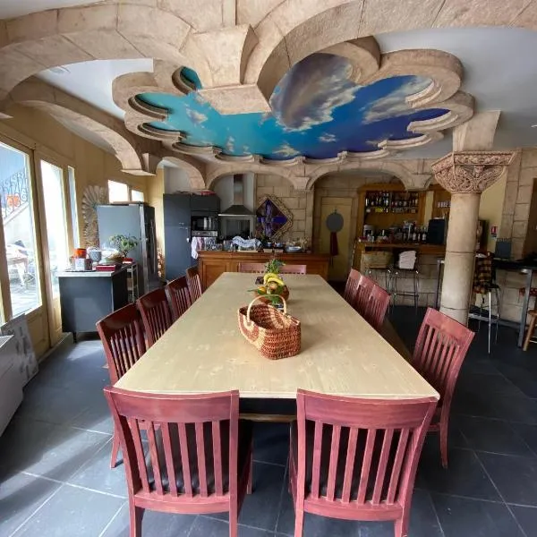 HOME LE SOFT Vic sur Cère, hotel a Vic-sur-Cère