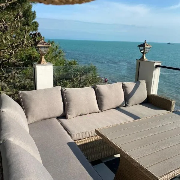 Claude Monet Seaside Hotel, ξενοδοχείο σε Grigoleti