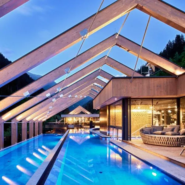 ZillergrundRock Luxury Mountain Resort, hotel in Mayrhofen