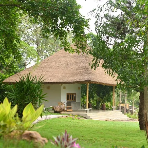 Fireflies Kabini, hotel in Begūr
