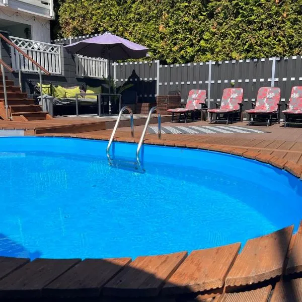 O&W Ferienhaus mit Pool nähe Nürburgring, Adenau, hotel v destinaci Adenau