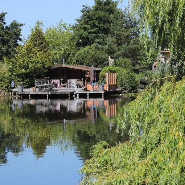 Paradijs Eiland، فندق في هيليخوم