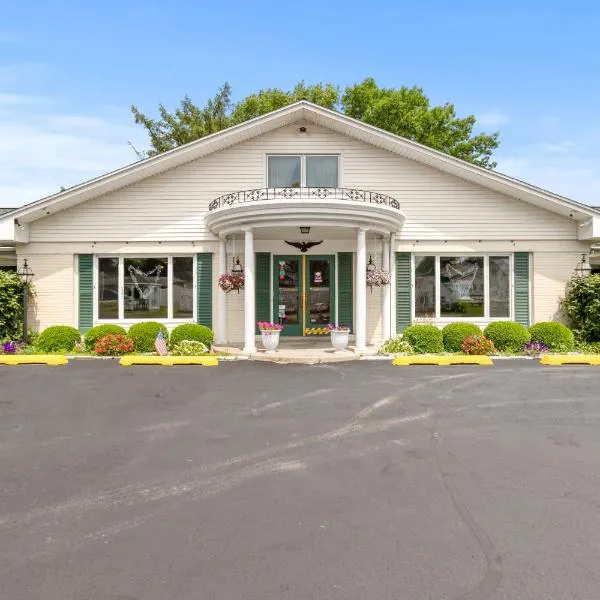 Glass House Inn Erie Near I-90 & I-79, hôtel à Érié