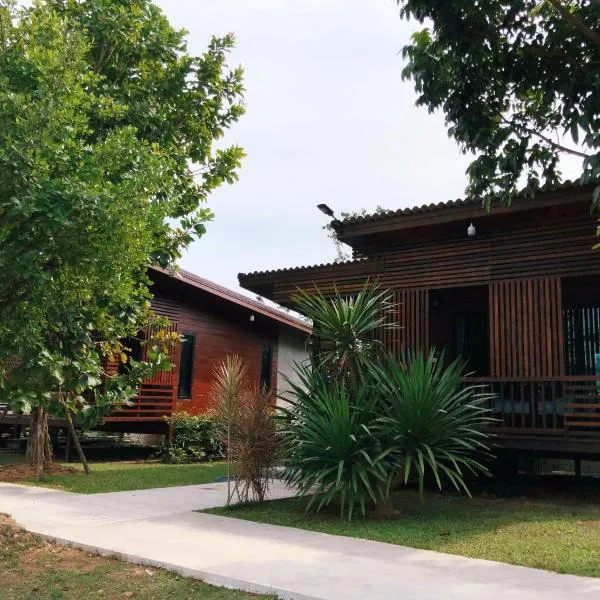 เพชรพิชชารีสอร์ท，位于Ban Bang Kham的酒店