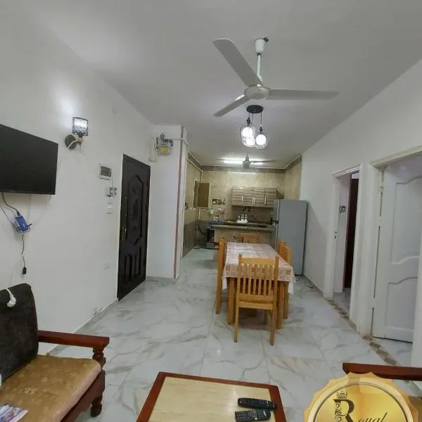 Royal Apartments in Matrouh, hotell i Marsa Matruh