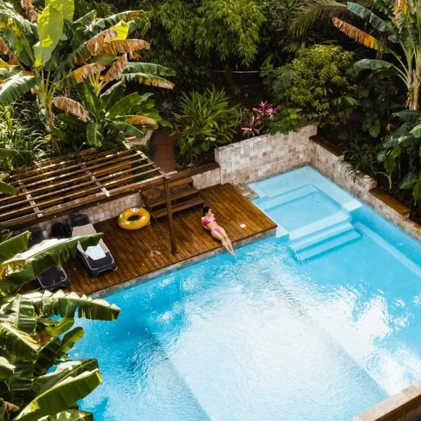 MANURII Garden, hotel en Útila