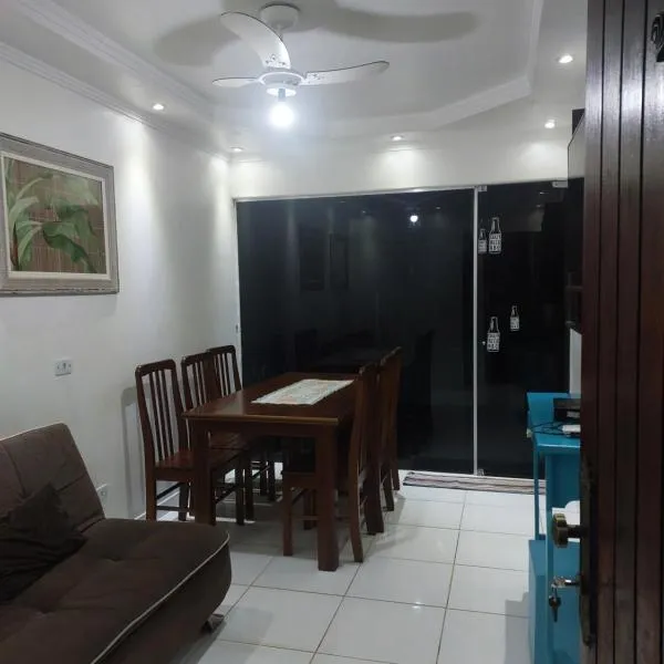 Apartamento Ubatuba 150m do mar Maranduba, hotel em Ubatuba