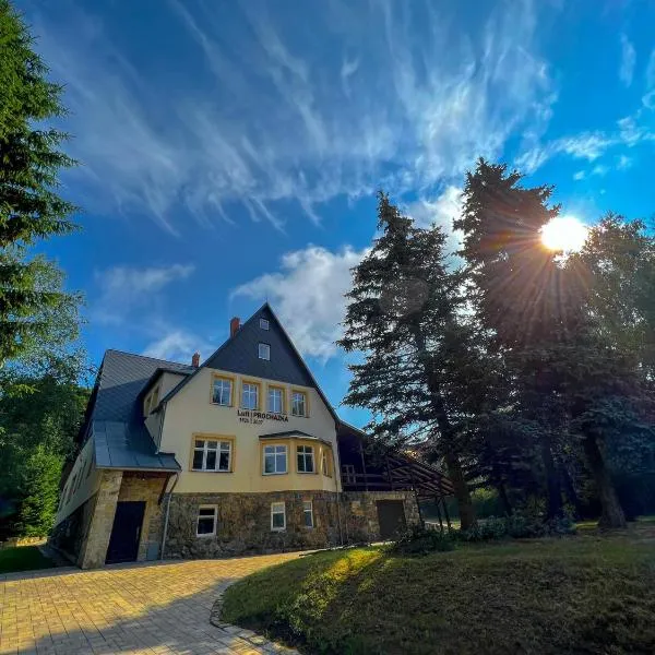 Resort LUFT Sněžník, hotel v destinaci Sněžník