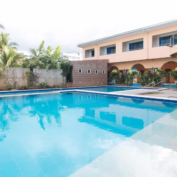 RedDoorz Plus near Municipality of Luisiana Laguna, hotel in Laguna