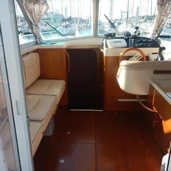 Nuit insolite à bord du bateau Exocet III, hôtel à Boulogne-sur-Mer