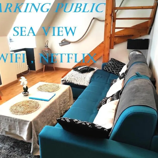 Appartement Saint Malo vue sur mer et sur intra muros, Ferry, plage et commerces à 50 m, hotel in Saint Malo