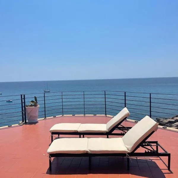 Palace Blu Mare，位于加利波利的酒店