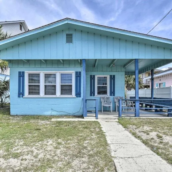 Steps to Ocean Breezy Myrtle Beach Bungalow!, hotel in Myrtle Beach