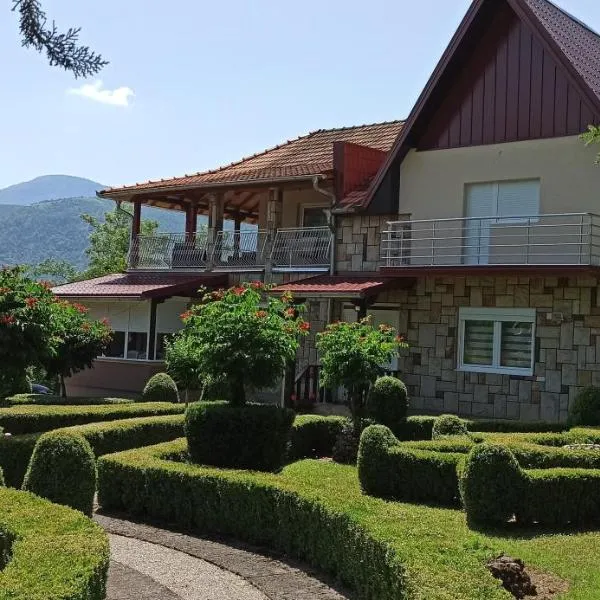 Guest House Vila Aleksa, ξενοδοχείο σε Bogutovac
