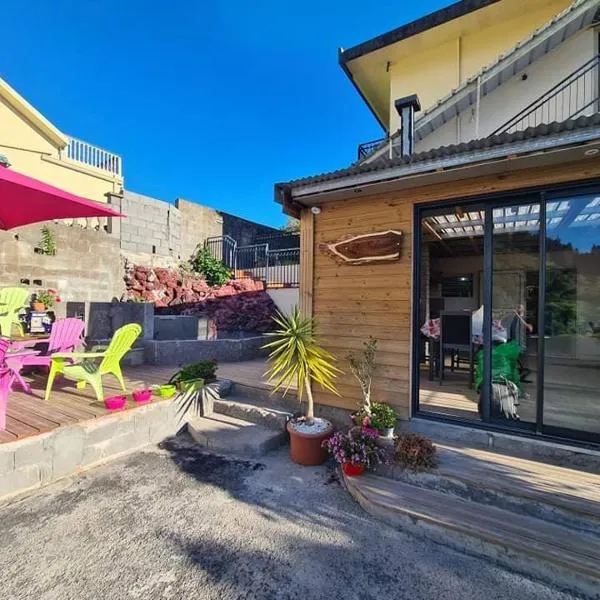 Locations saisonnières The VOLCANO, hotel en Le Tampon