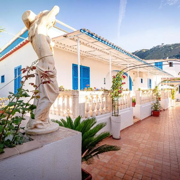 Hotel Casa Adolfo Ischia, hotel v Ischii