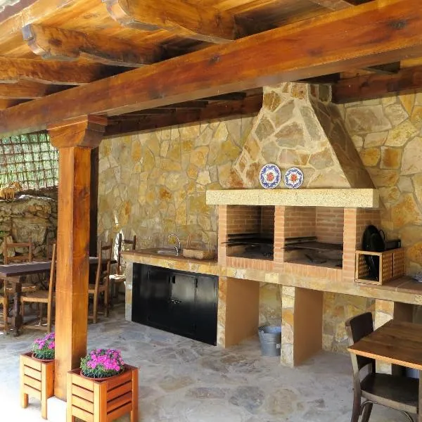 Casa Rural El Remolón, hotel in Piñuécar