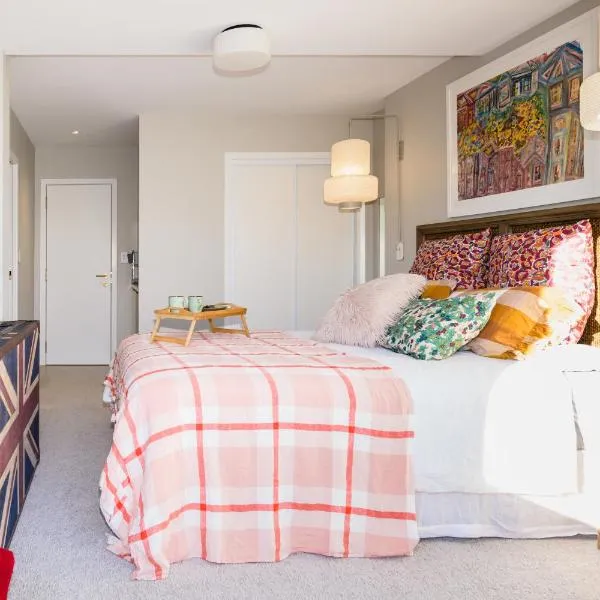 Enjoy downtown Mount Maunganui, hotel in Mount Maunganui