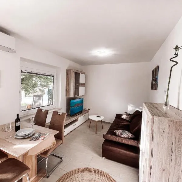 RIAD Apartments, Hotel in Zgornje Škofije