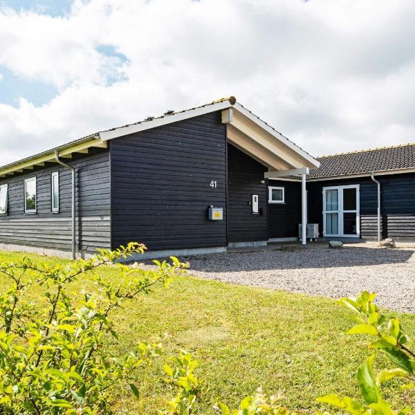 Three-Bedroom Holiday home in Oksbøl 27