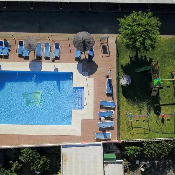 Apartamentos El Palmeral – hotel w mieście Conil de la Frontera